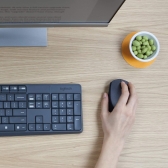 Kit Teclado e Mouse sem Fio Logitech MK235